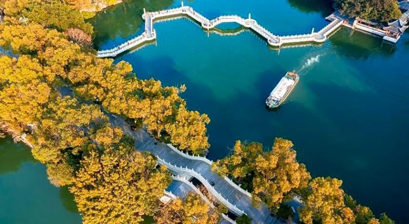 Guilin JIngGuanMingLou Museum Hotel