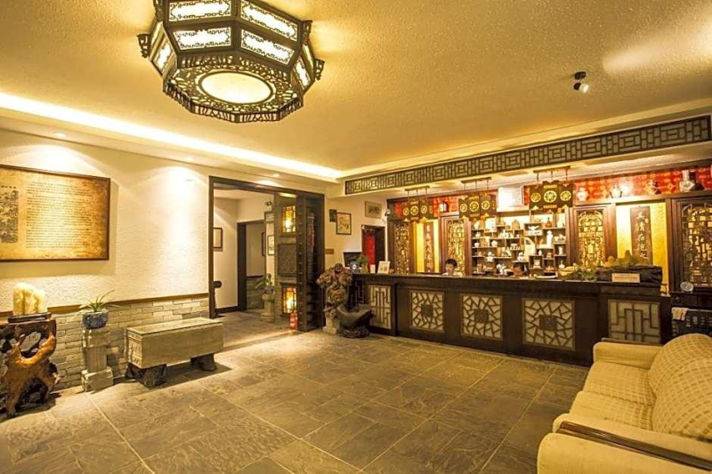 Guilin JIngGuanMingLou Museum Hotel