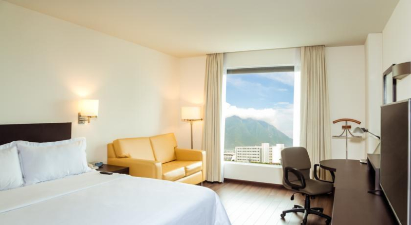 Las mejores ofertas de Fiesta Inn Monterrey Tecnologico Monterrey
