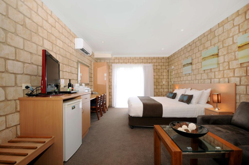 Great Divide Motor Inn