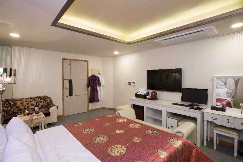 Las mejores ofertas de MJ Hotel Cheju