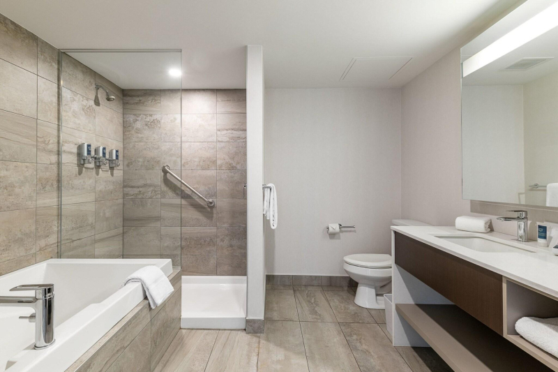 Las mejores ofertas de Four Points By Sheraton Levis Convention Centre Quebec