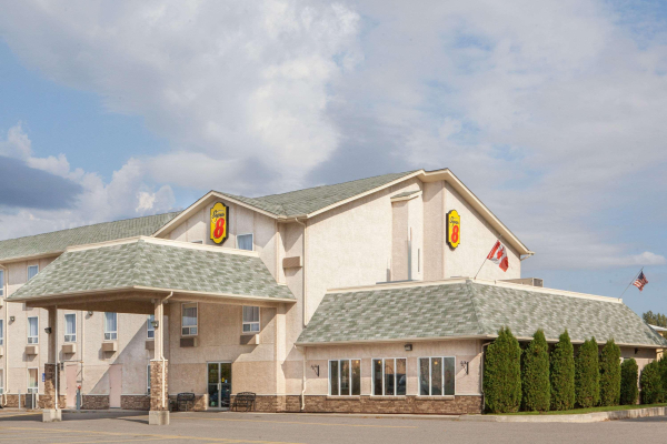 Las mejores ofertas de Super 8 by Wyndham Fort Frances KANANASKIS VILLAGE