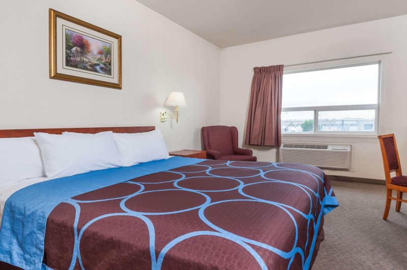 Las mejores ofertas de Super 8 by Wyndham Edmonton/West Edmonton 