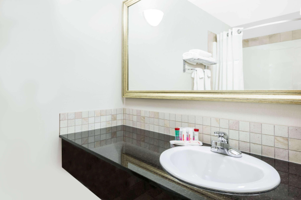 Las mejores ofertas de Ramada By Wyndham Olds Red Deer 