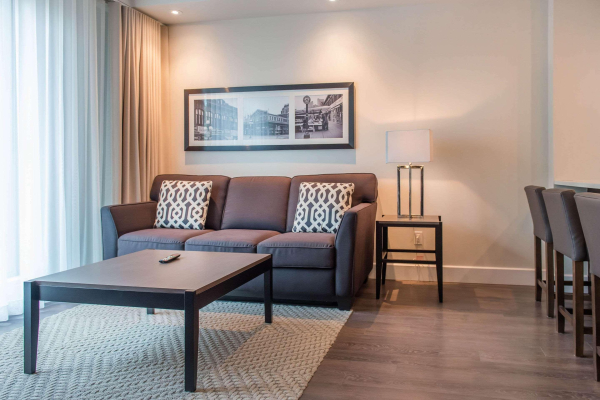 Las mejores ofertas de Les Suites Victoria, Ascend Hotel Collection Ottawa