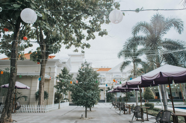 Las mejores ofertas de Adhiwangsa Hotel and Convention Hall Solo