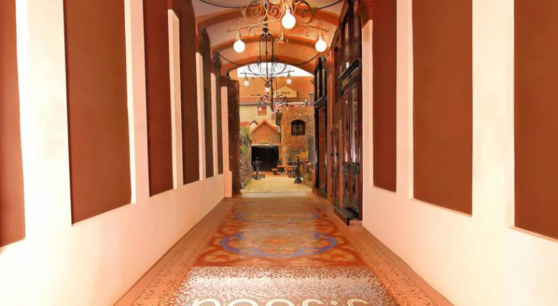 Las mejores ofertas de Hotel Poesis Satu Mare