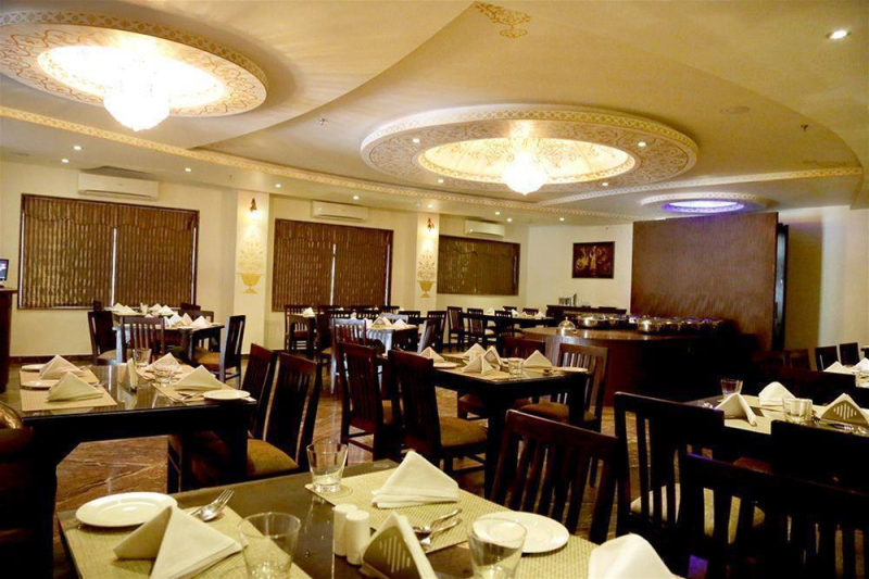 Las mejores ofertas de Zip by Spree Hotel King Palace Jaipur 