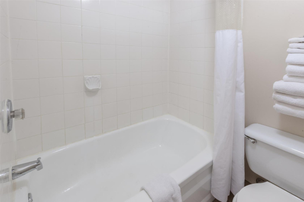 Las mejores ofertas de Super 8 Motel Village Calgary Calgary