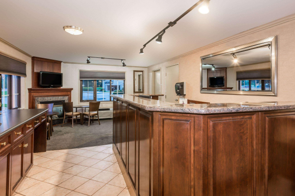 Las mejores ofertas de Super 8 By Wyndham Guelph Cambridge Bay