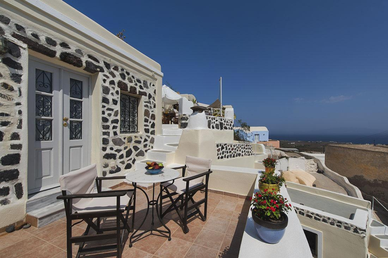 Heliophos Boutique Caves