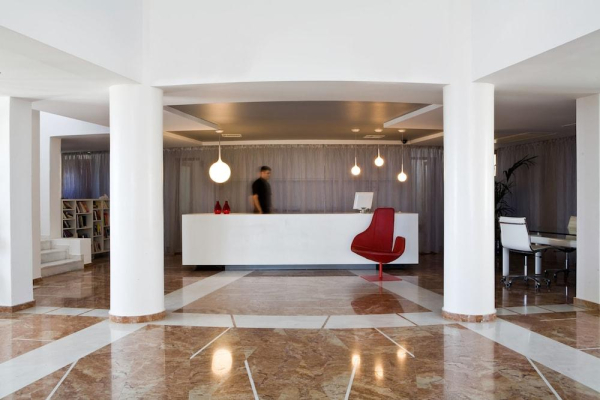 Las mejores ofertas de The Majestic Hotel Santorini Santorini