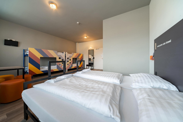 Las mejores ofertas de a&o Graz Hauptbahnhof Graz