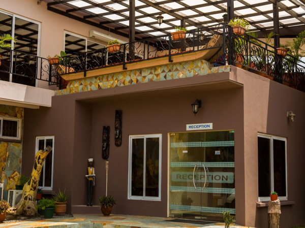 Las mejores ofertas de Midindi Hotel Accra
