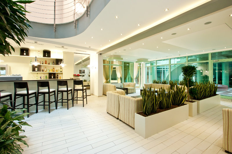 Las mejores ofertas de Earth and People Hotel & SPA Sofia