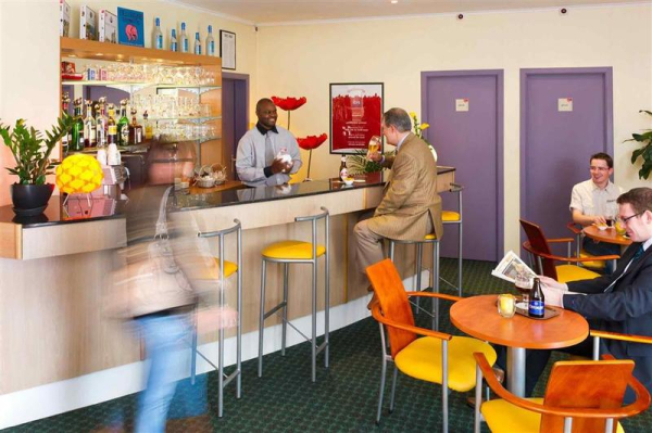 Las mejores ofertas de ibis Charleroi Centre Gare Charleroi