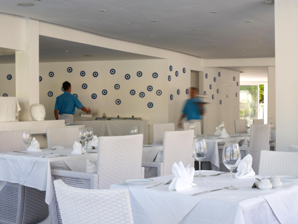 Las mejores ofertas de So White Club Resort Agia Napa