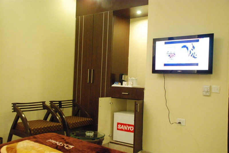 Las mejores ofertas de Silver Stone Delhi