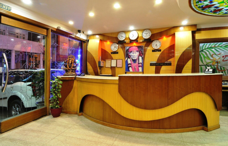 De Holiday International