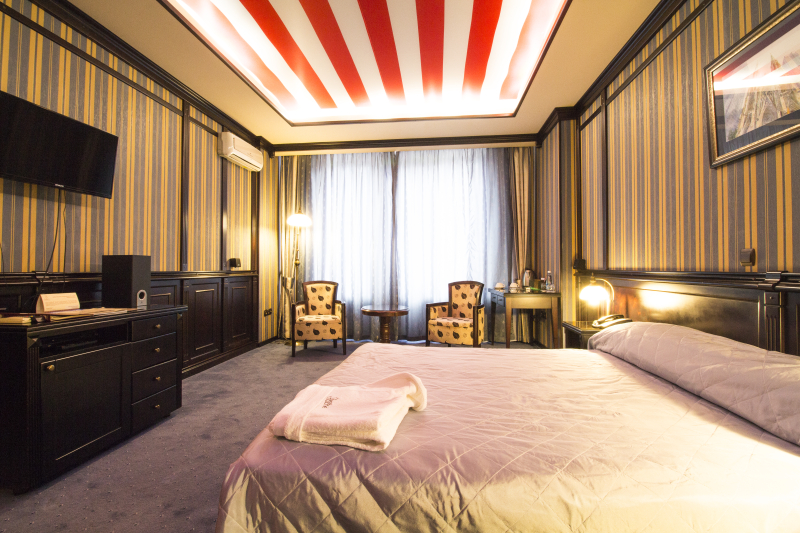 Las mejores ofertas de Reikartz Attache Kyiv Kiev 