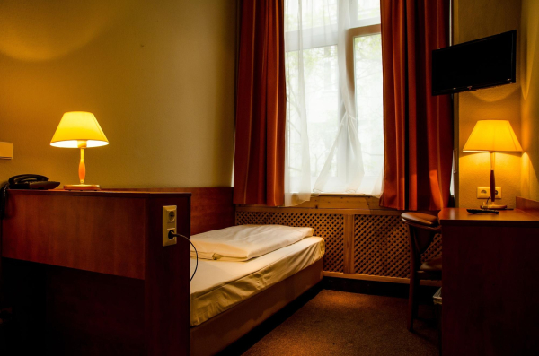 Las mejores ofertas de Astrid Charlottenburg