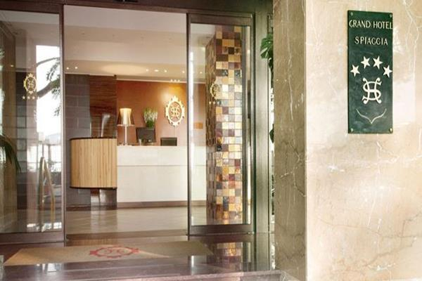 Las mejores ofertas de Grand Hotel Spiaggia  Alassio 