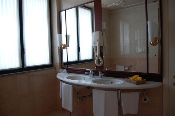 Las mejores ofertas de Dreamhotel Appiano Gentile