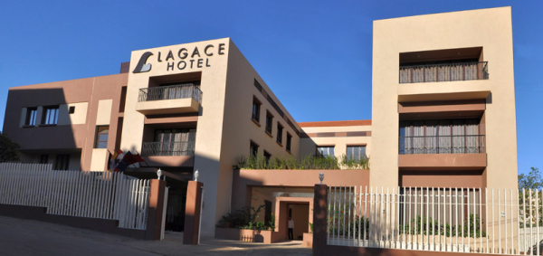 Las mejores ofertas de LAGACE HOTEL Juniyah