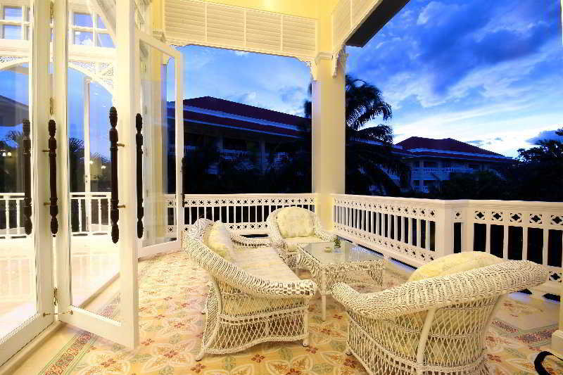 Dheva Mantra Resort & Spa