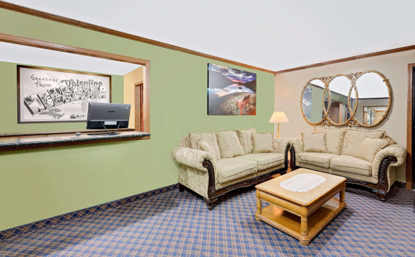 Las mejores ofertas de Super 8 By Wyndham Valentine Ne Mission