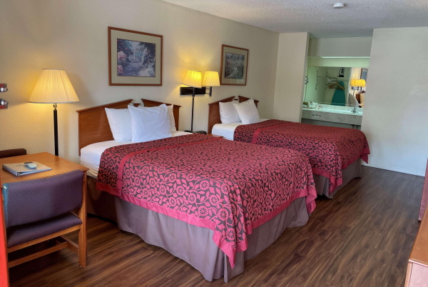 Las mejores ofertas de Days Inn & Suites By Wyndham Marshall Marshall