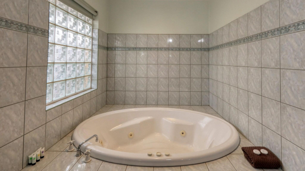 Las mejores ofertas de Charles Rasp Motor Inn and Cottages Bathurst