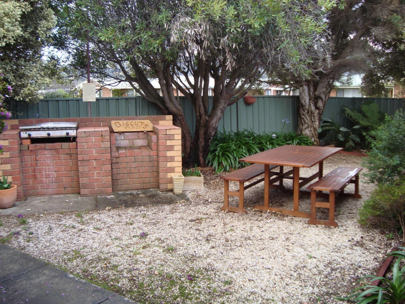 Beachcomber Motel & Apartments