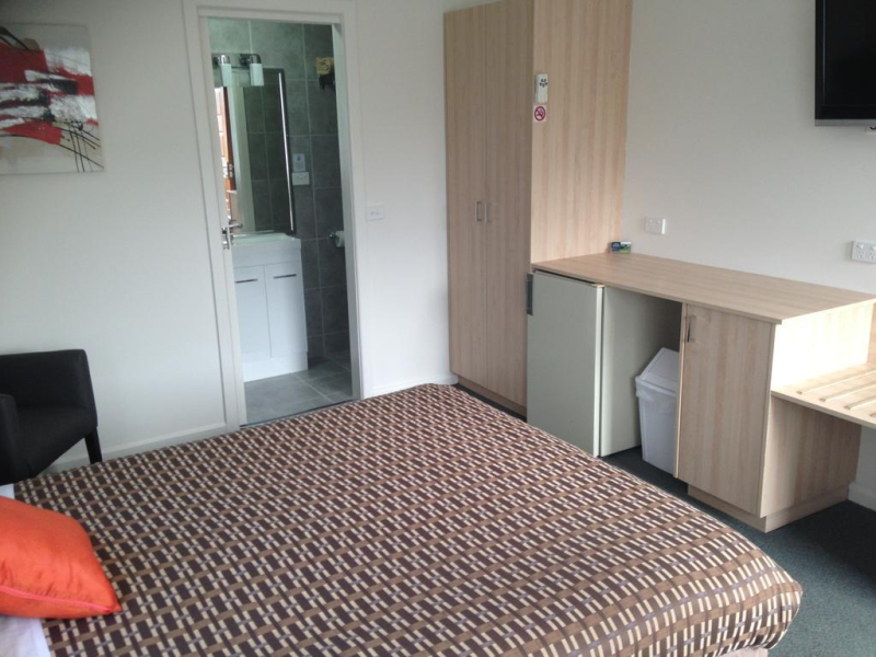 Beachcomber Motel & Apartments