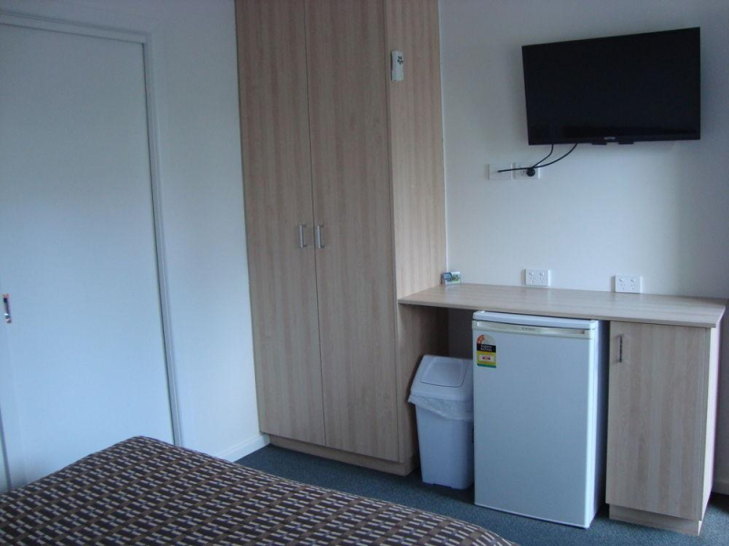 Beachcomber Motel & Apartments