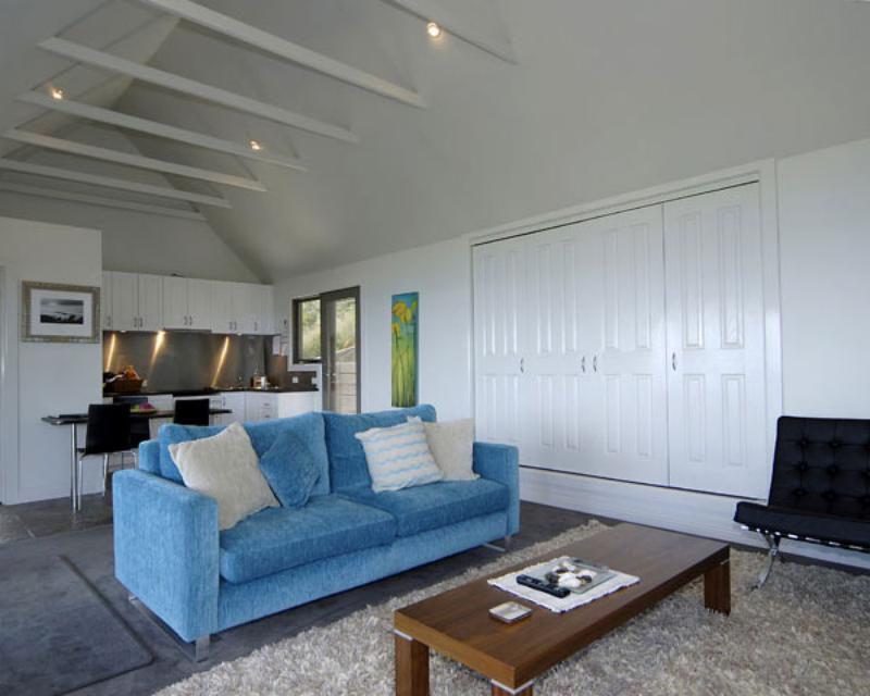 Points South By The Sea