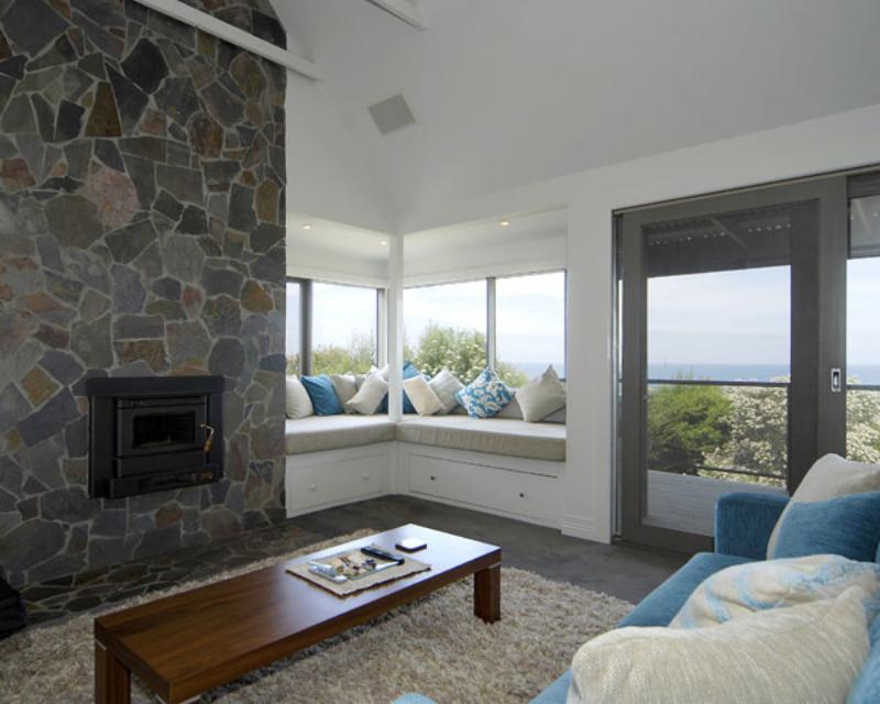 Points South By The Sea