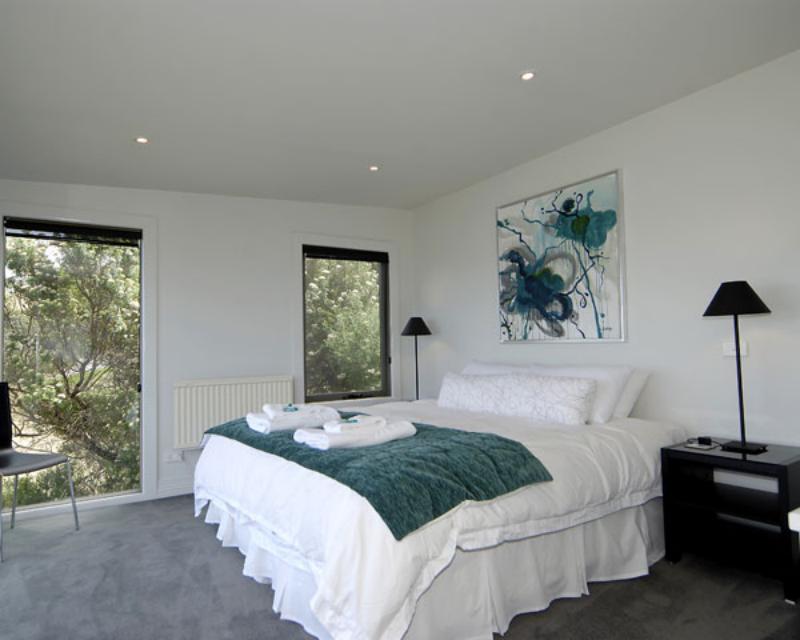 Points South By The Sea