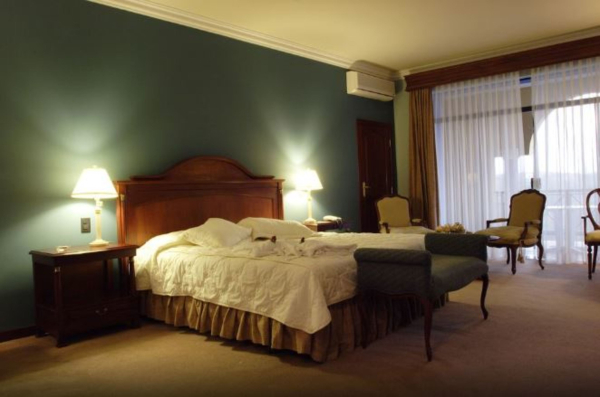 Las mejores ofertas de Los Parrales Hotel Resort Tarija 