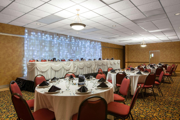 Las mejores ofertas de Ramada by Wyndham Marshall Marshall