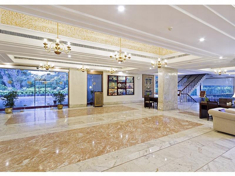 Las mejores ofertas de Clarks Avadh Lakhnau