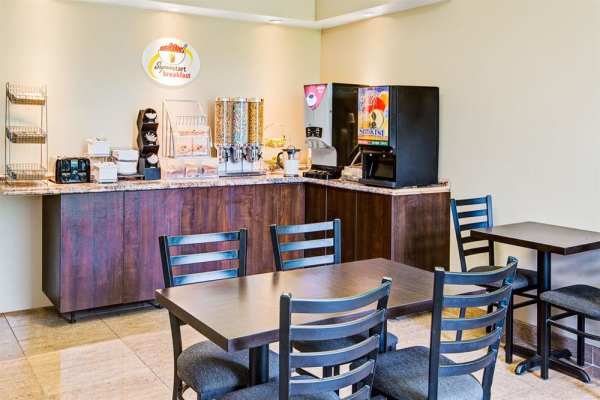 Las mejores ofertas de Super 8 Huntsville Algonquin Park