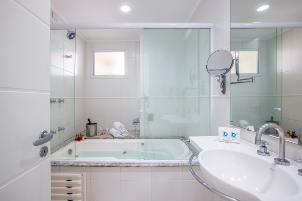 Las mejores ofertas de Oceania Park Hotel Spa e Convention Center Praia