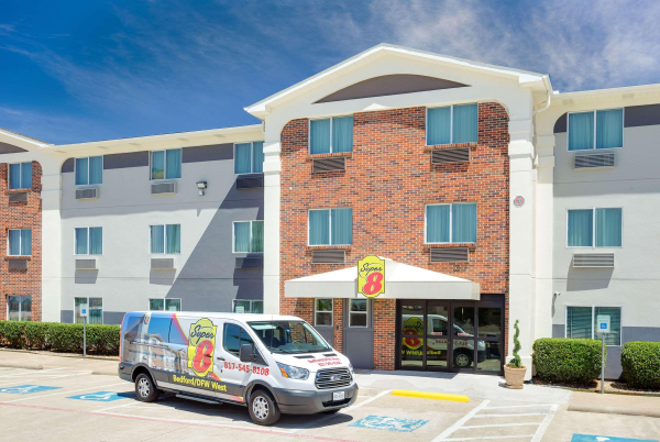 Las mejores ofertas de Super 8 by Wyndham Bedford DFW Airport West Dallas