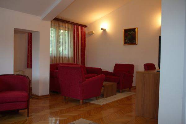 Las mejores ofertas de Ambasador Podgorica 