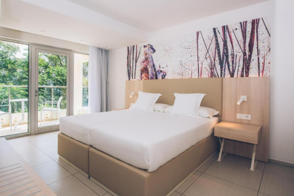 Las mejores ofertas de Iberostar Waves Herceg Novi Herceg Novi 