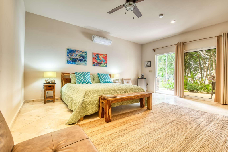 Red Frog Beach Island Resort