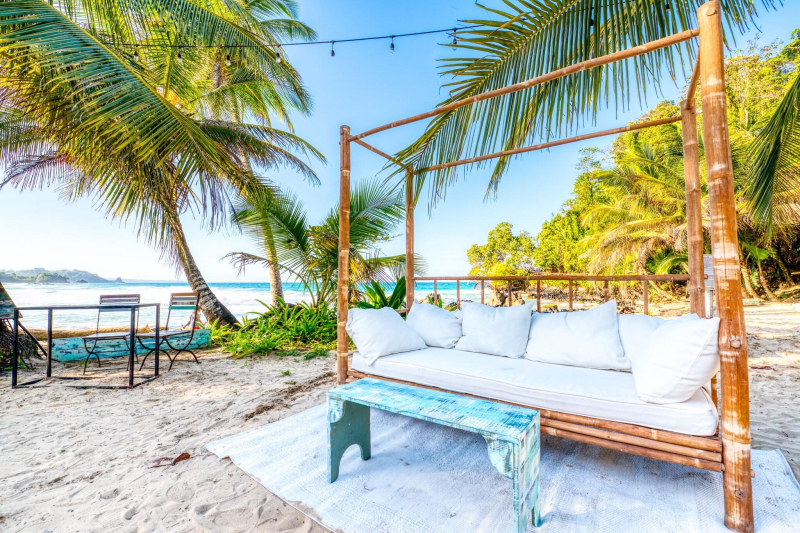 Red Frog Beach Island Resort