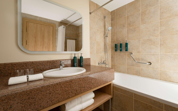 Las mejores ofertas de DoubleTree by Hilton Shymkent Shymkent 
